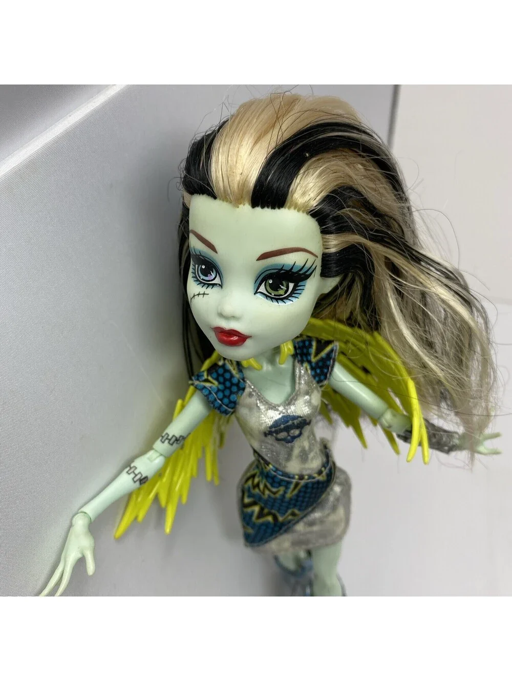 Mattel Monster High Doll Frankie Stein Power Ghouls Thor Voltageous 2013 Cape